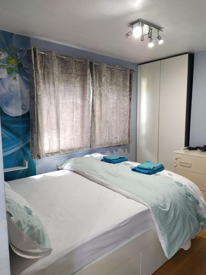 Self Catering Studio Flat Apartment Edinburgh Bagian luar foto