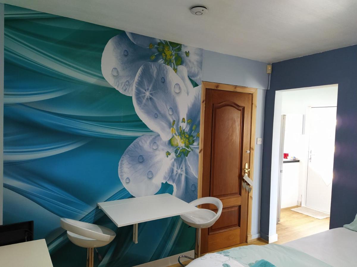 Self Catering Studio Flat Apartment Edinburgh Bagian luar foto