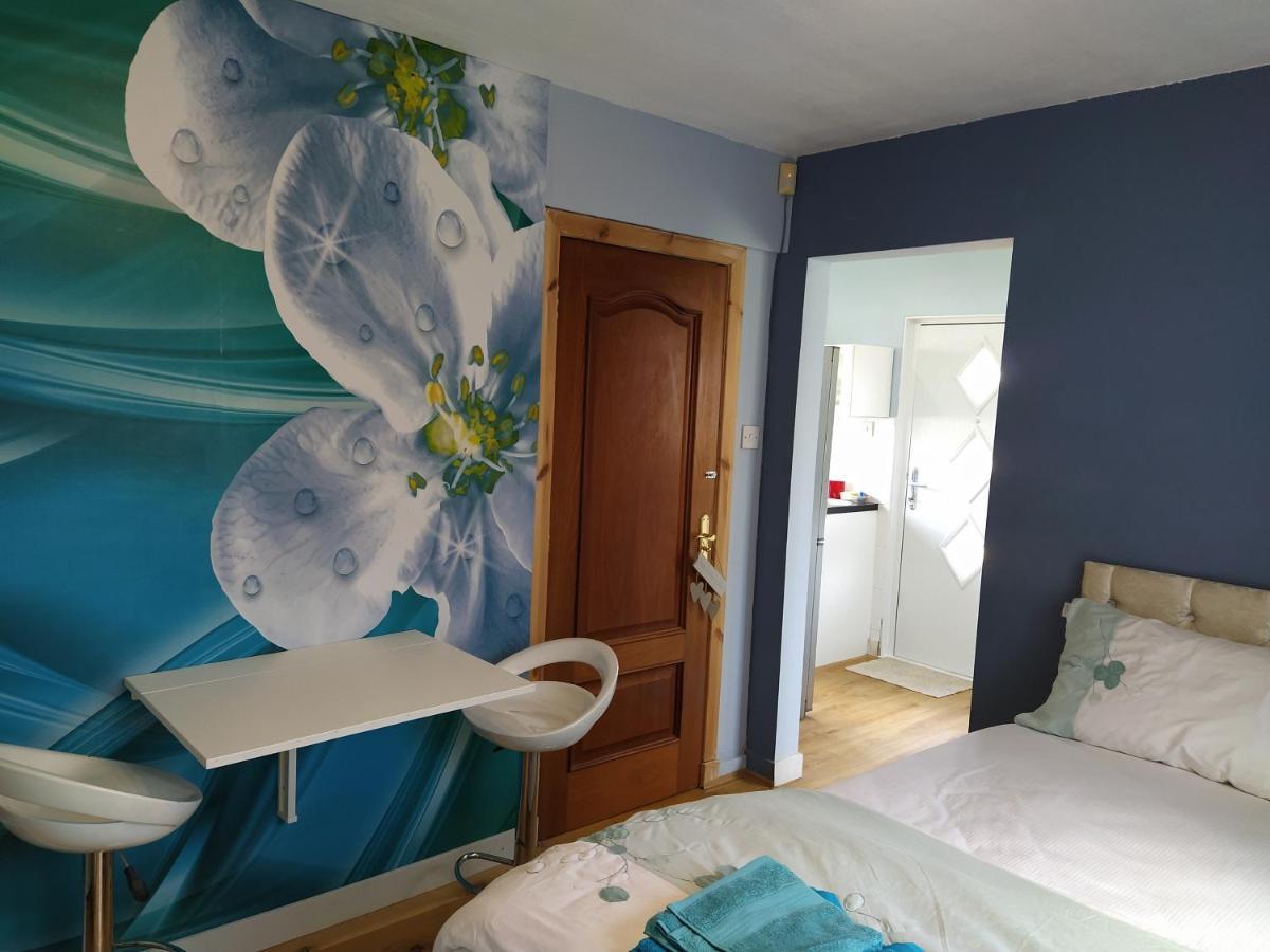 Self Catering Studio Flat Apartment Edinburgh Bagian luar foto